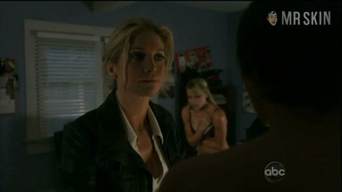 Laura vandervoort mr skin Laura vandervoort mr skin